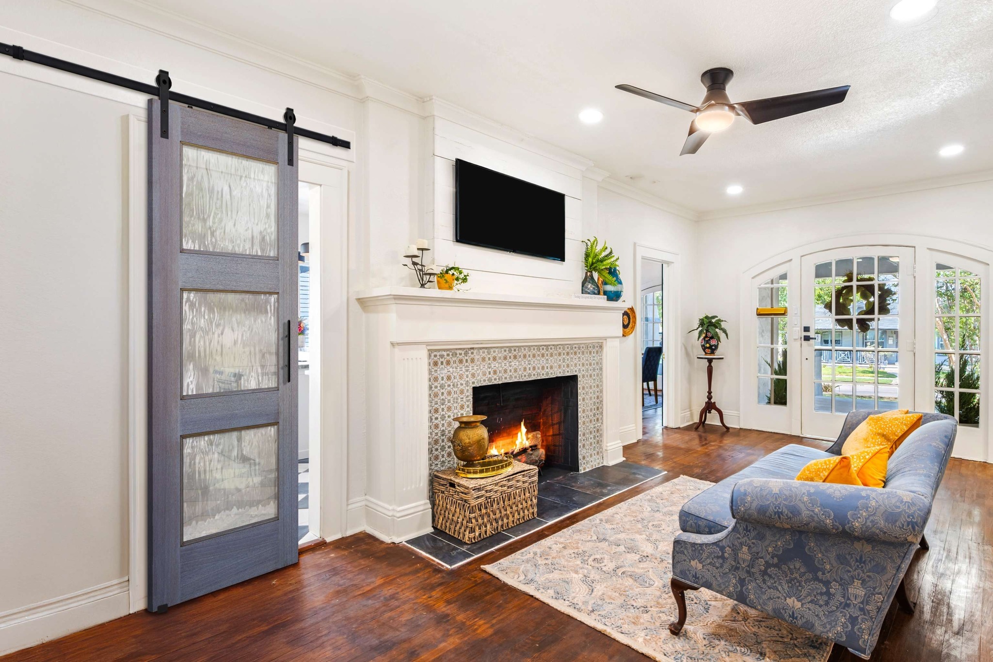 barn doors and pocket doors use